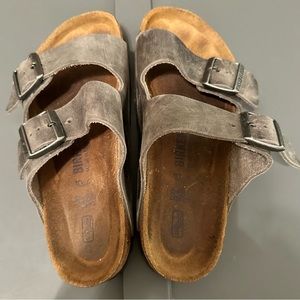 Birkenstock Arizona Soft Footbed in color Iron Oiled Leather, size 37